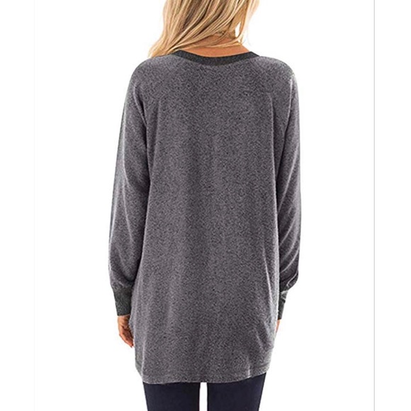 Long sleeve gray Casual Top w Pockets - Picture 3 of 6